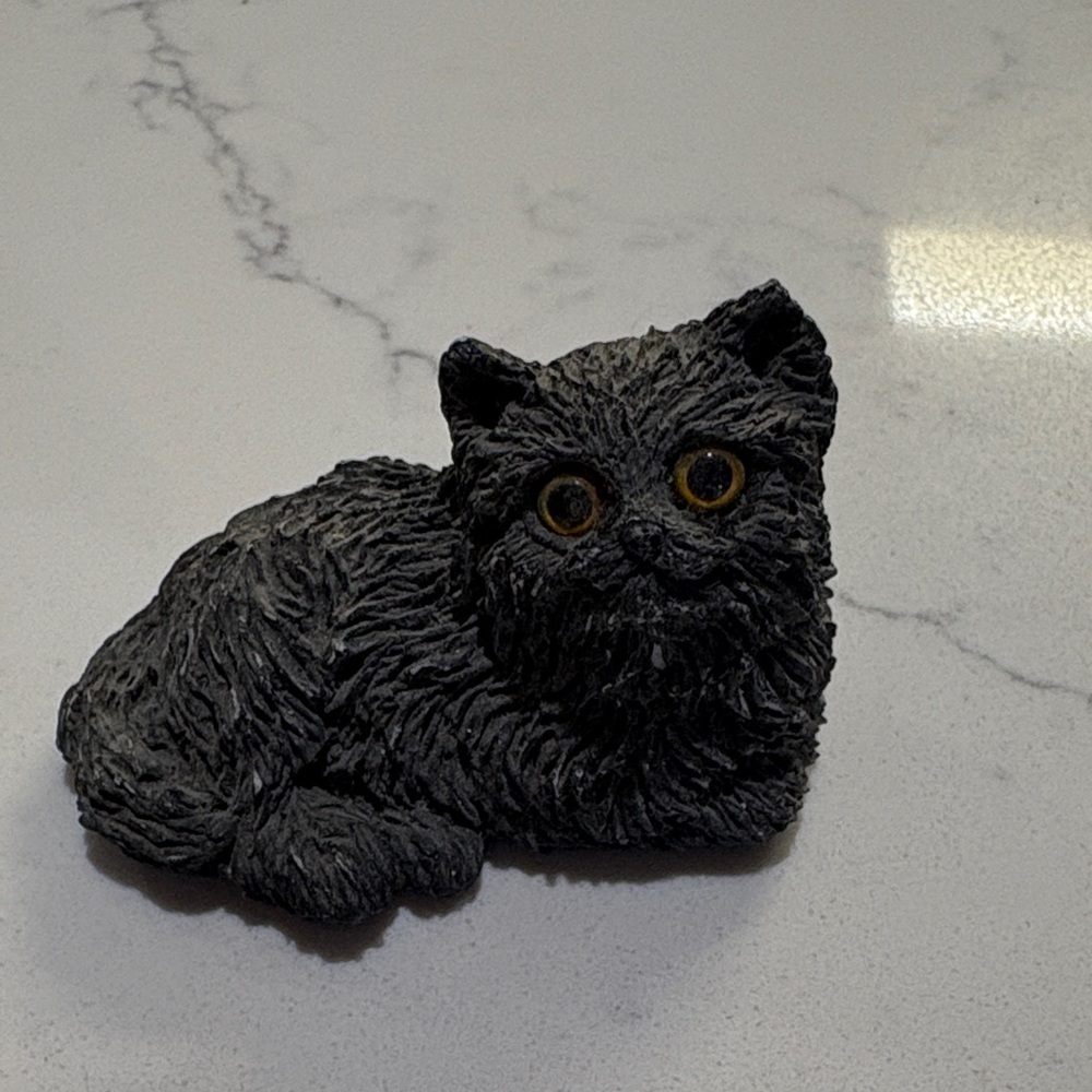 Set of Three Cat Figurines - Picture 2 of 9